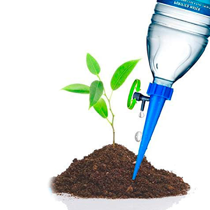 Toarnă apă sau îngrășământ lichid într-o sticlă (1 l sau 0.5 l), așază dispozitivul pe ea, setează viteza (0 - 60 s) și plantele vor fi udate automat.