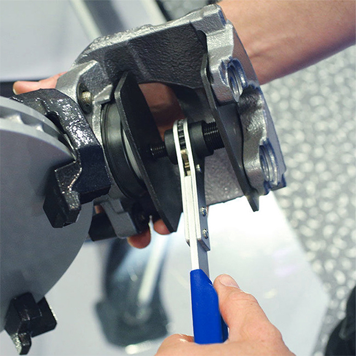 BrakeSwitch, un instrument pentru înlocuirea ușoară a plăcuțelor de frână - Image 2