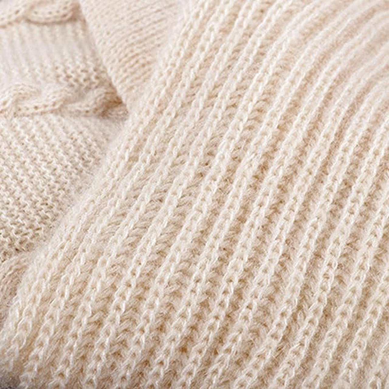 CapScarf, căciulă de iarnă pentru femei cu fular atașat - Image 6