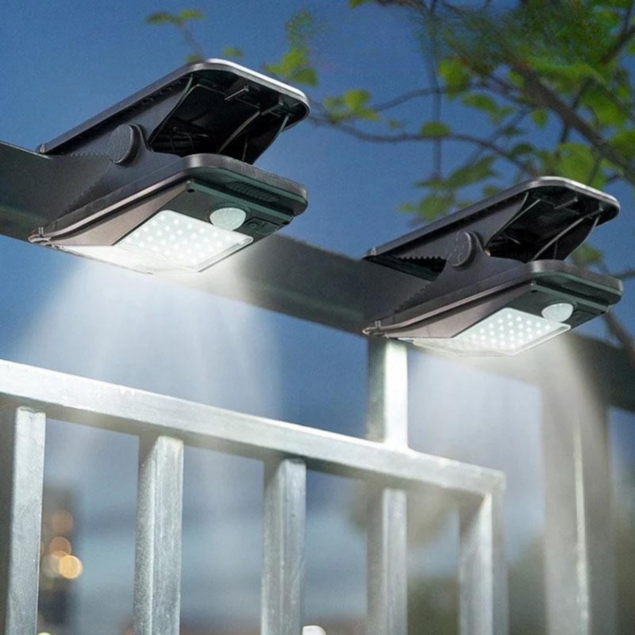DeckClip, Lampa Solar pentru Grădină cu Clips și Senzor de Mișcare - Image 3
