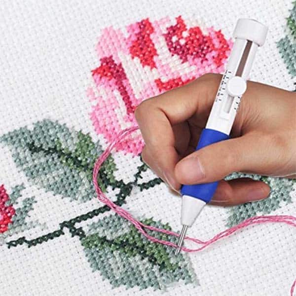 EmbroideryKit, un set cu 136 de piese și alte cele mai comune accesorii pentru broderie - Image 9