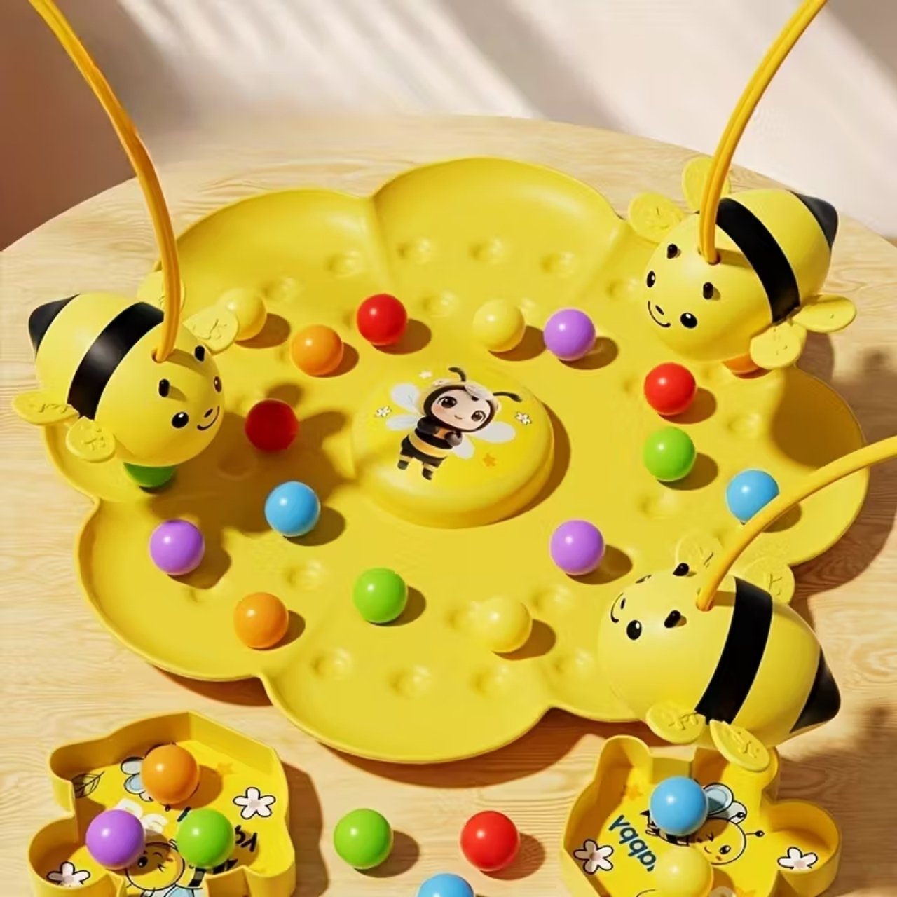 FishBee, un joc de societate interactiv cu albine - Image 9