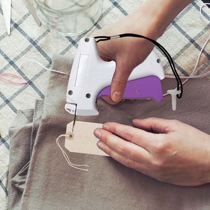 Design portabil și ușor pentru repararea hainelor oriunde!