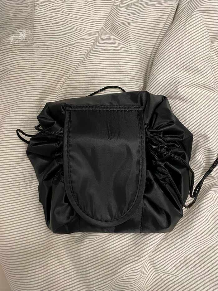 Pouch, o poșetă de femei pentru depozitarea diverselor accesorii - Image 8