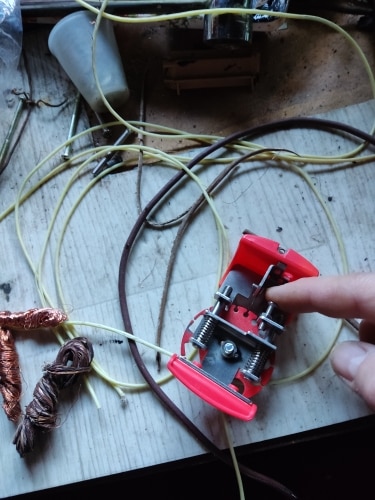 QuickCut, un instrument pentru îndepărtarea izolației firelor - Image 3