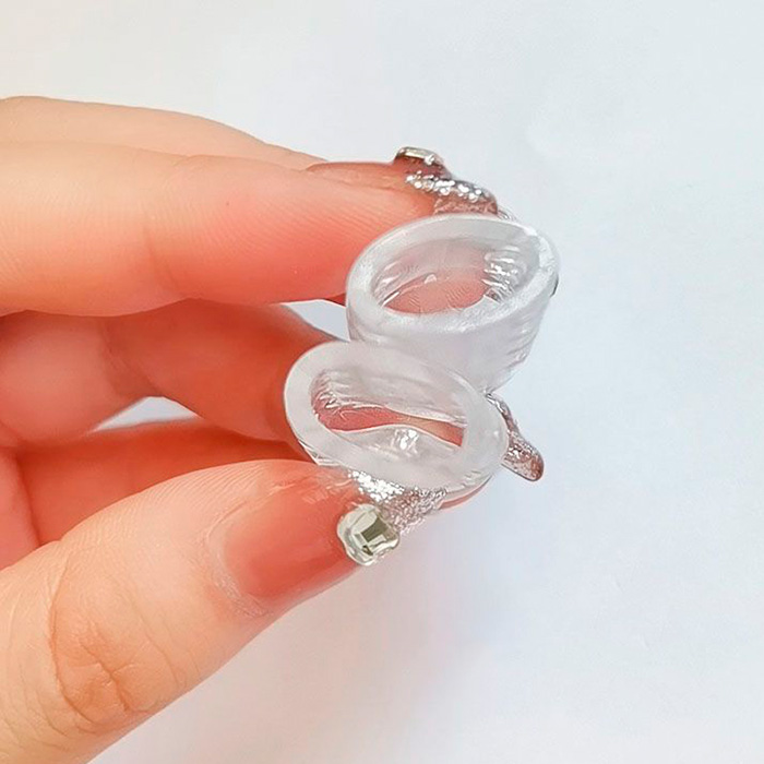 Protecția din silicon este elastică, astfel încât să se potrivească perfect.