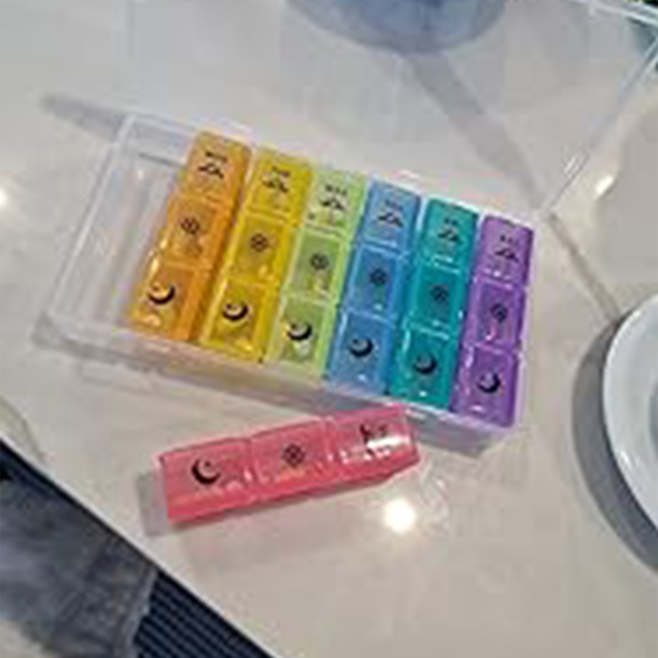 WeeklyBox, organizator pentru pastile, suplimente alimentare sau vitamine - Image 1