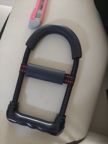 WristPower, un instrument pentru întărirea mușchilor degetelor, mâinilor și brațelor - Image 8
